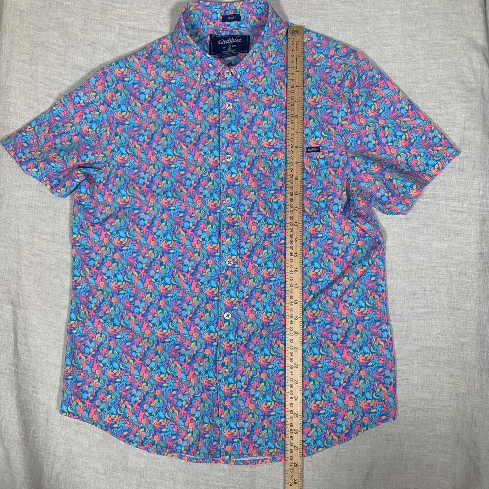 Chubbies Floral Button Down Mens Medium Blue Pink Excellent Short Sleeve Stretch - Picture 3 of 9